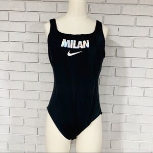 Nike City Series u-back one piece Milan in black